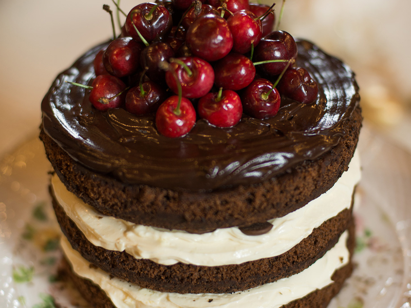 bolo de chocolate com cerejas – o chef e a chata